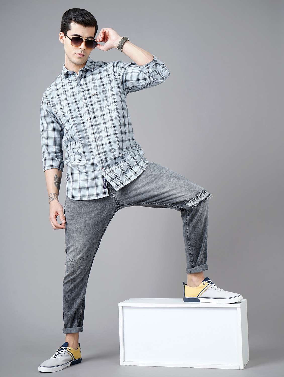 light-blue checkered casual shirt - 18325015 - Standard Image - 3