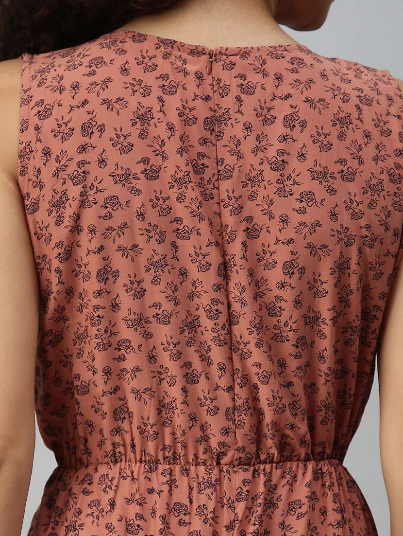 round neck floral jumpsuit - 18336931 -  Standard Image - 5
