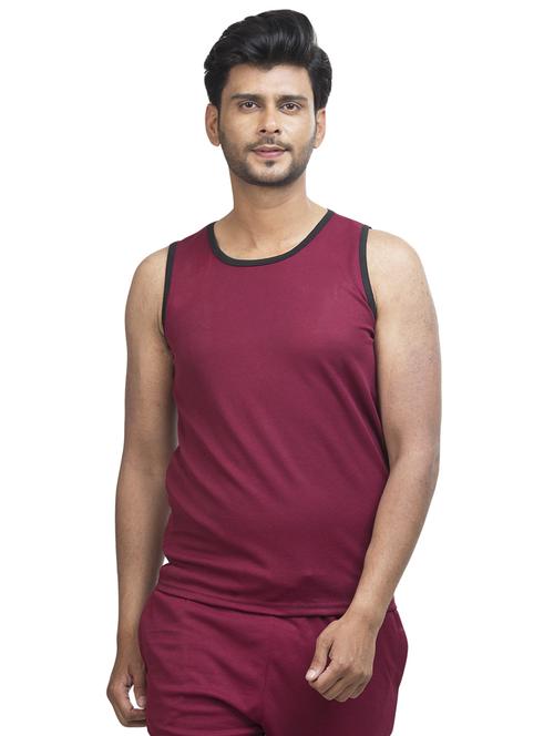 magenta solid  t-shirt - 18338347 -  Standard Image - 0