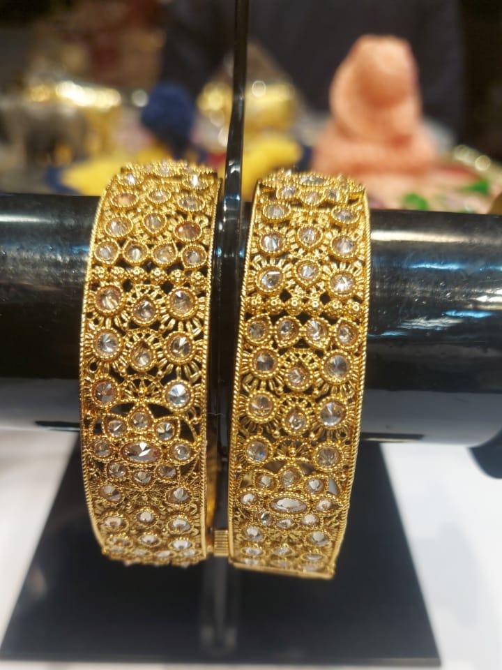 gold plated bangle set - 18342692 - Zoom Image - 0
