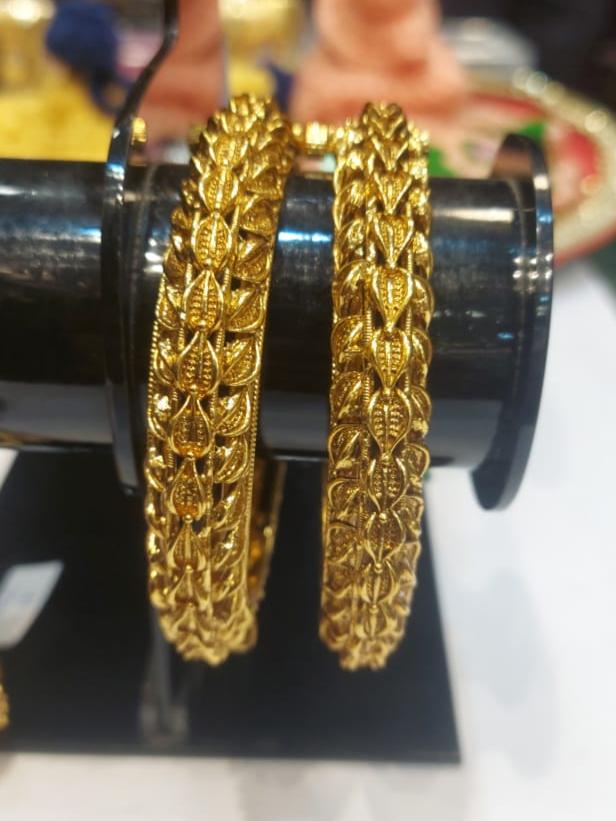 gold plated bangle set - 18342695 - Zoom Image - 0