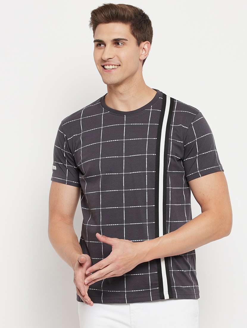grey checkered t-shirt