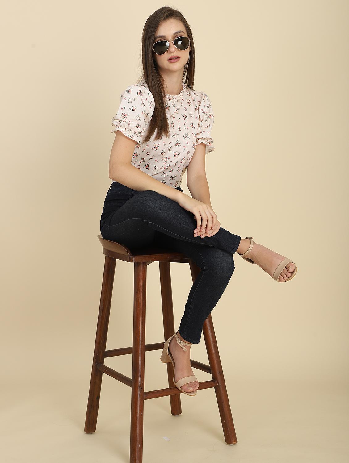 crew neck floral print top - 18347914 - Standard Image - 3