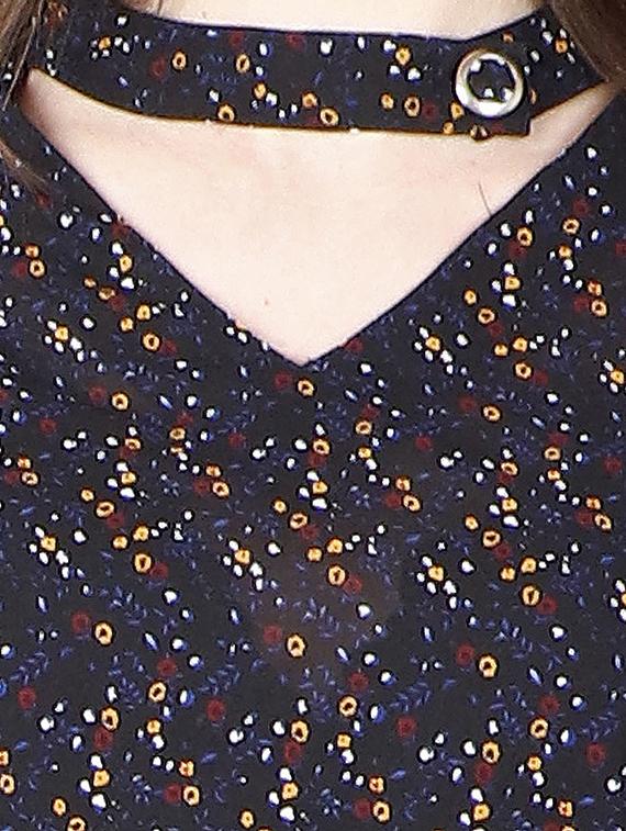 choker neck printed top - 18349311 - Standard Image - 3