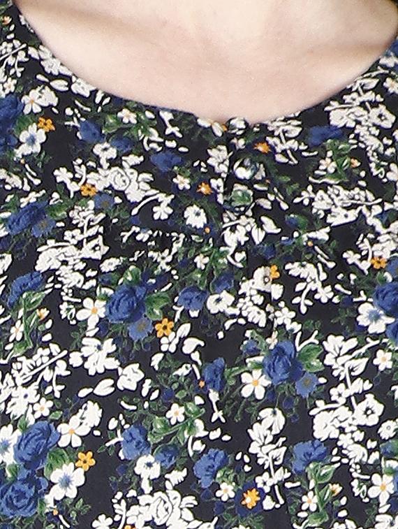 round neck floral print top - 18349338 - Standard Image - 3