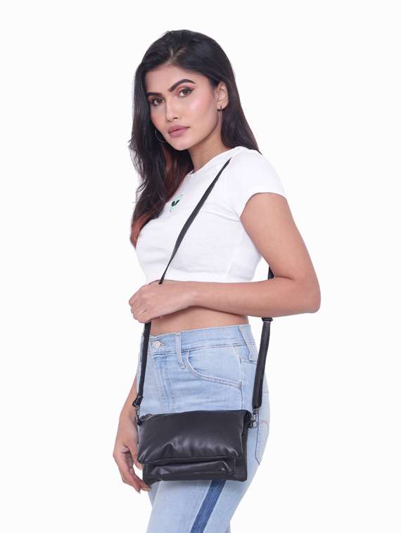 black solid regular sling bag - 18355930 -  Standard Image - 5