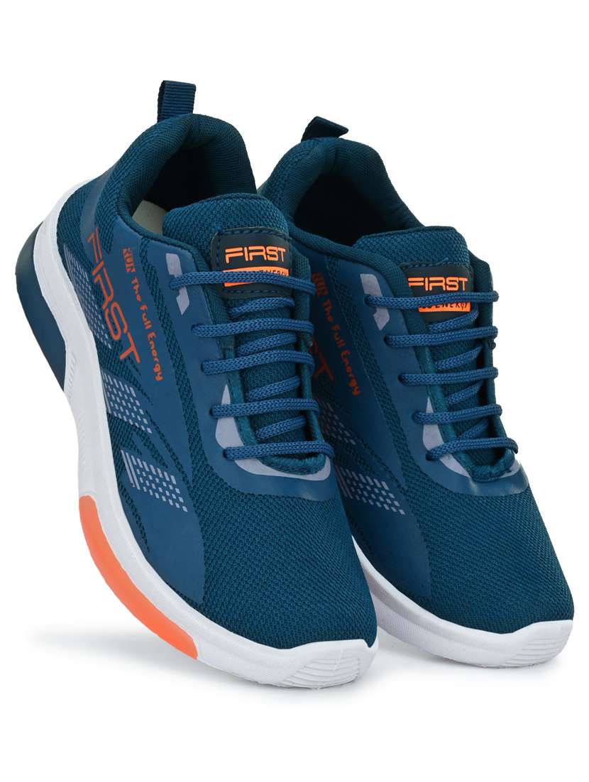 men lace up sport shoes - 18367366 -  Standard Image - 3