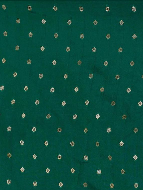 green silk blend banarasi saree with blouse - 18371022 - Standard Image - 3