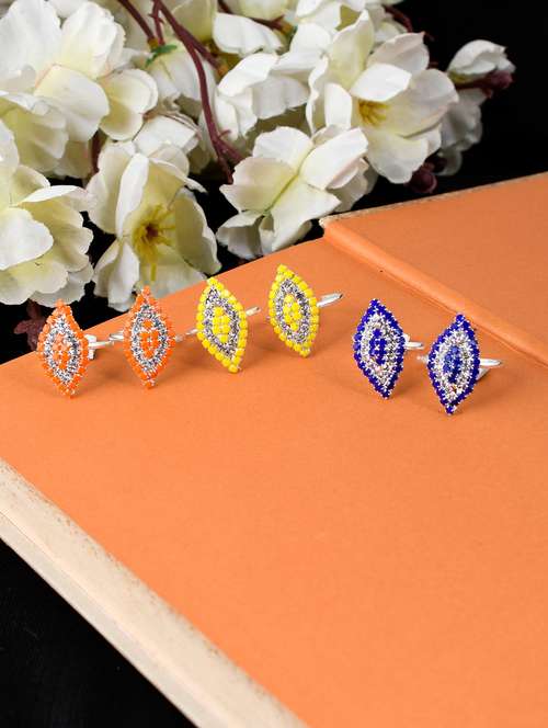 multi colored brass toe  ring - 18373673 -  Standard Image - 0