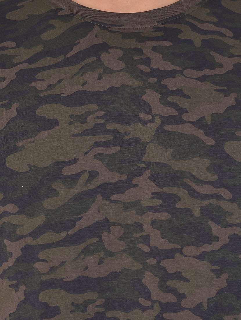 olive green camouflage t-shirt - 18378864 - Standard Image - 3