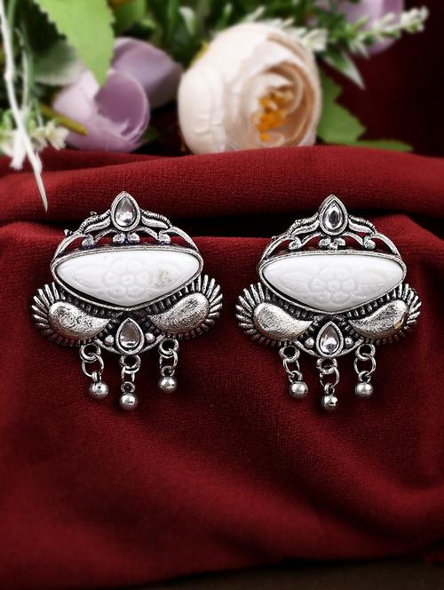 white brass studs earring - 18381346 - Standard Image - 0