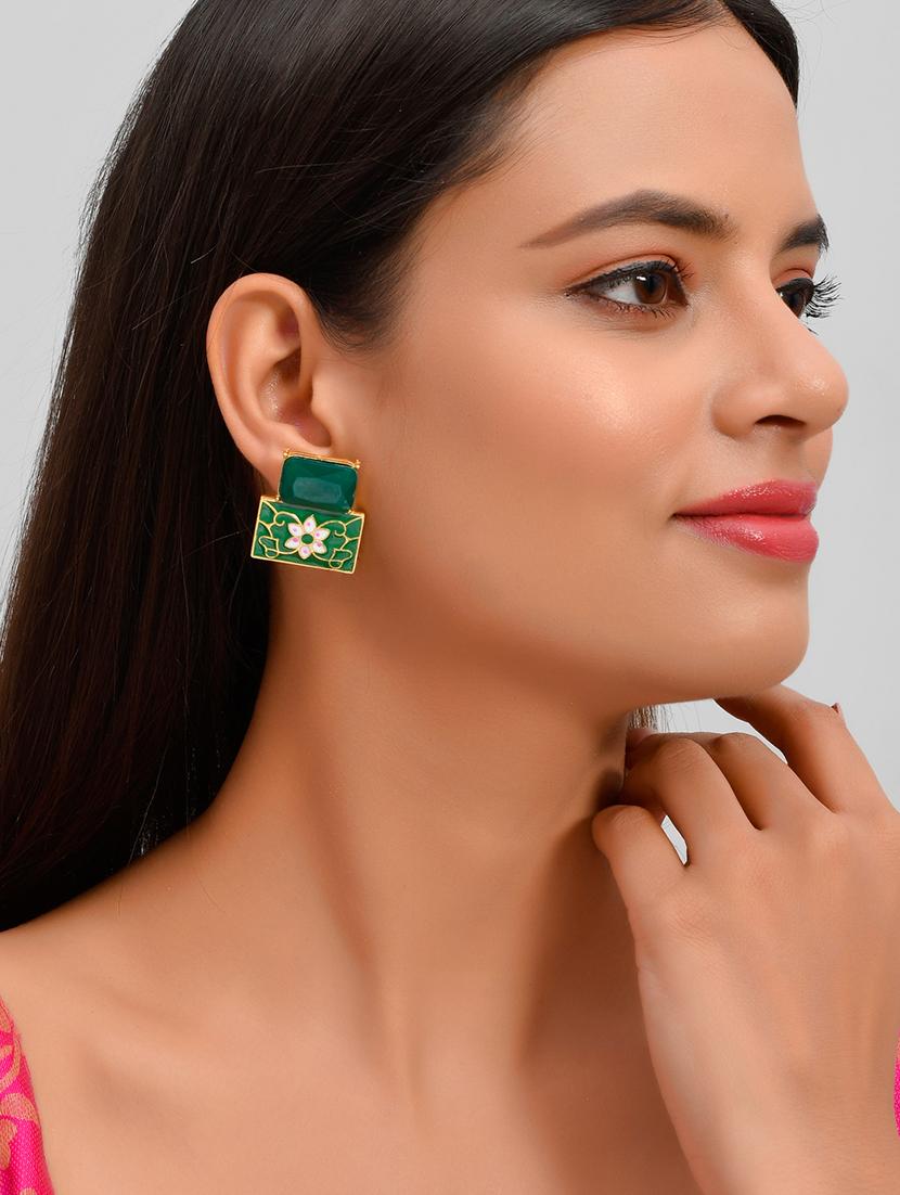 gold brass studs earring - 18382696 - Standard Image - 3