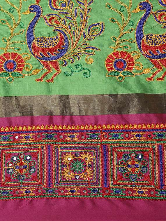 women's embroidered saree with blouse - 18383502 - Standard Image - 3