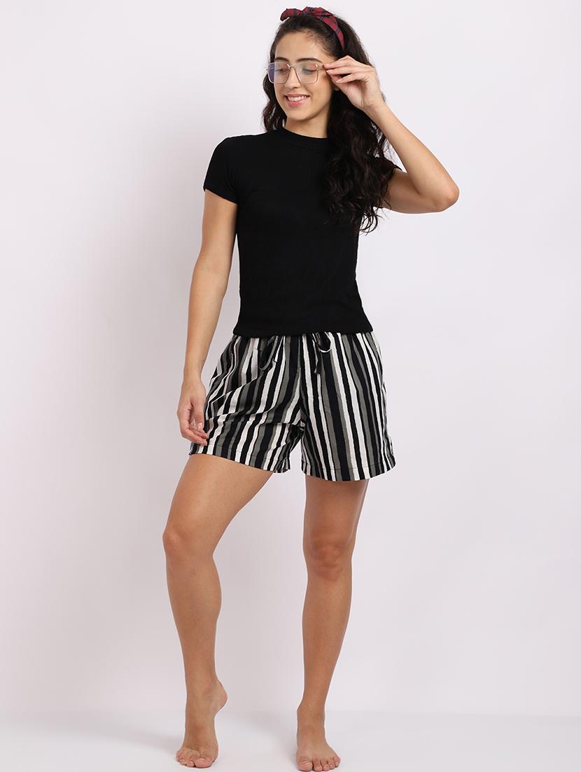 high rise printed shorts - 18386250 - Standard Image - 3