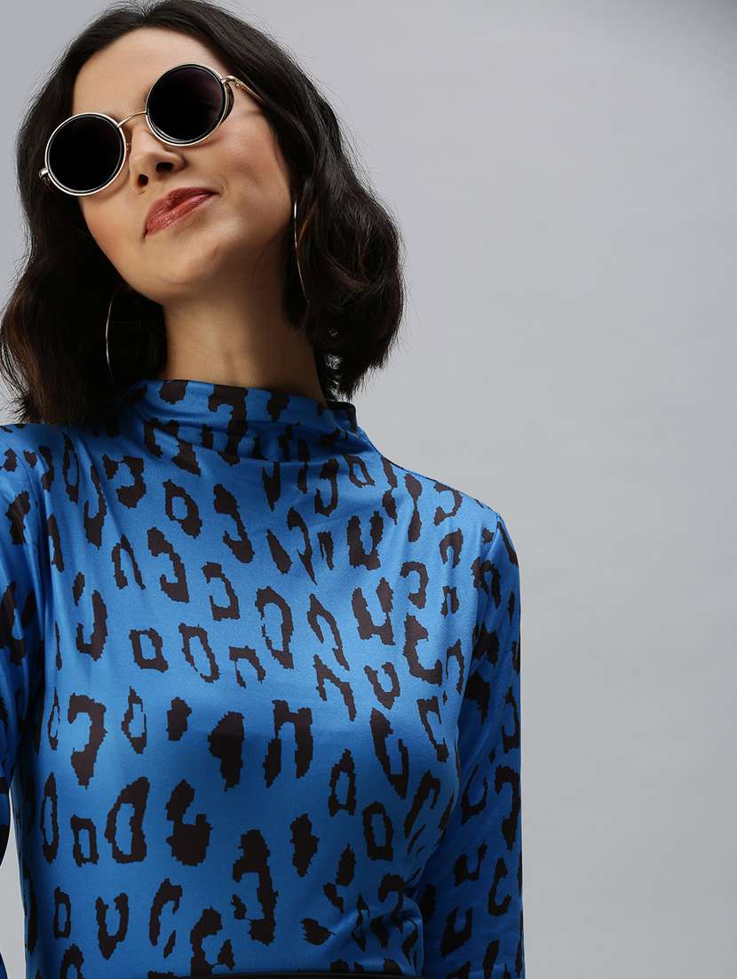 long sleeved printed regular top - 18392071 -  Standard Image - 3