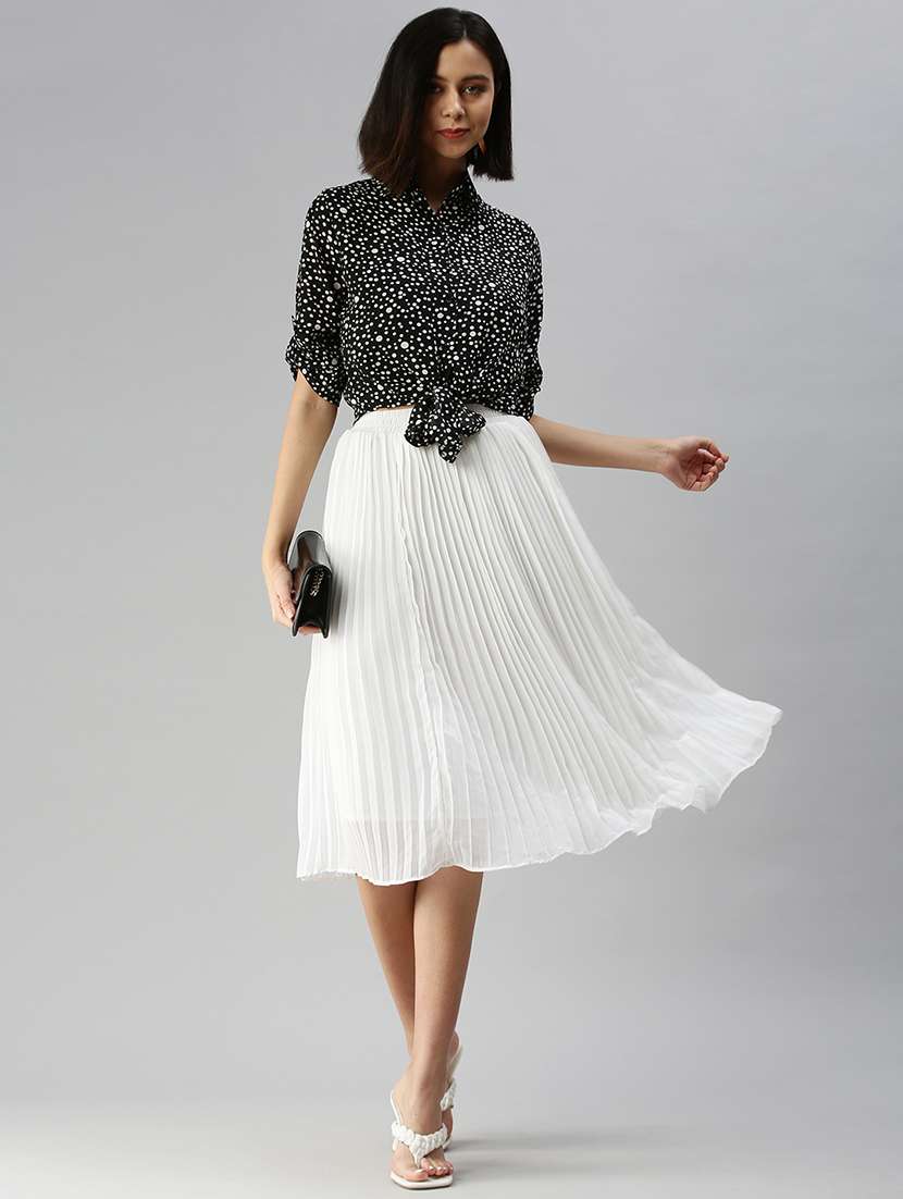 women's crop collared top - 18392298 -  Standard Image - 3