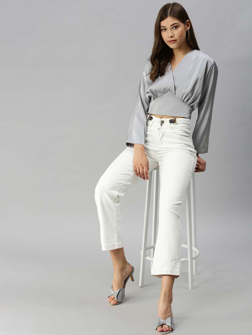 women's crop v neck top - 18393016 -  Standard Image - 3