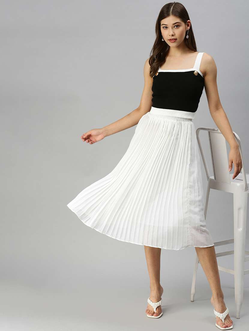 square neck solid top - 18393059 -  Standard Image - 3