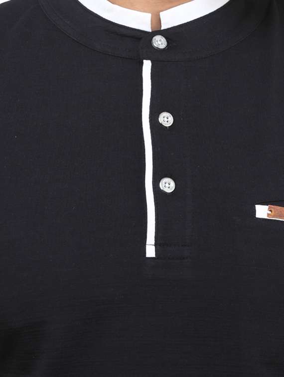 black solid t-shirt - 18394729 - Standard Image - 3