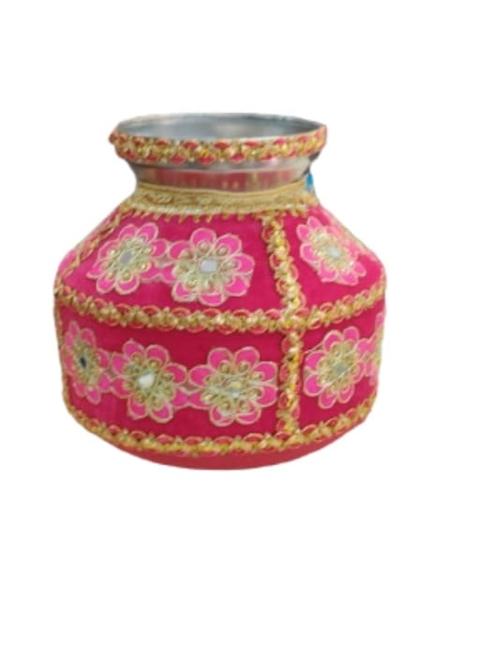 decorated gadoli kalas  - 18397831 -  Standard Image - 0