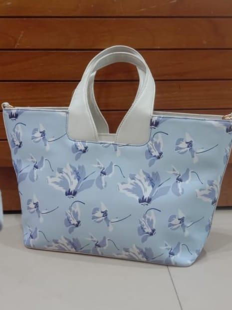 hand bag for women  - 18397937 -  Standard Image - 0