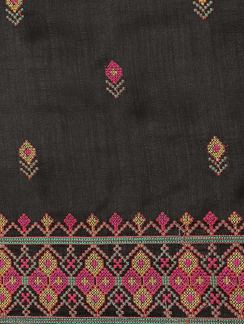 women's embroidered saree with blouse - 18401169 - Standard Image - 3