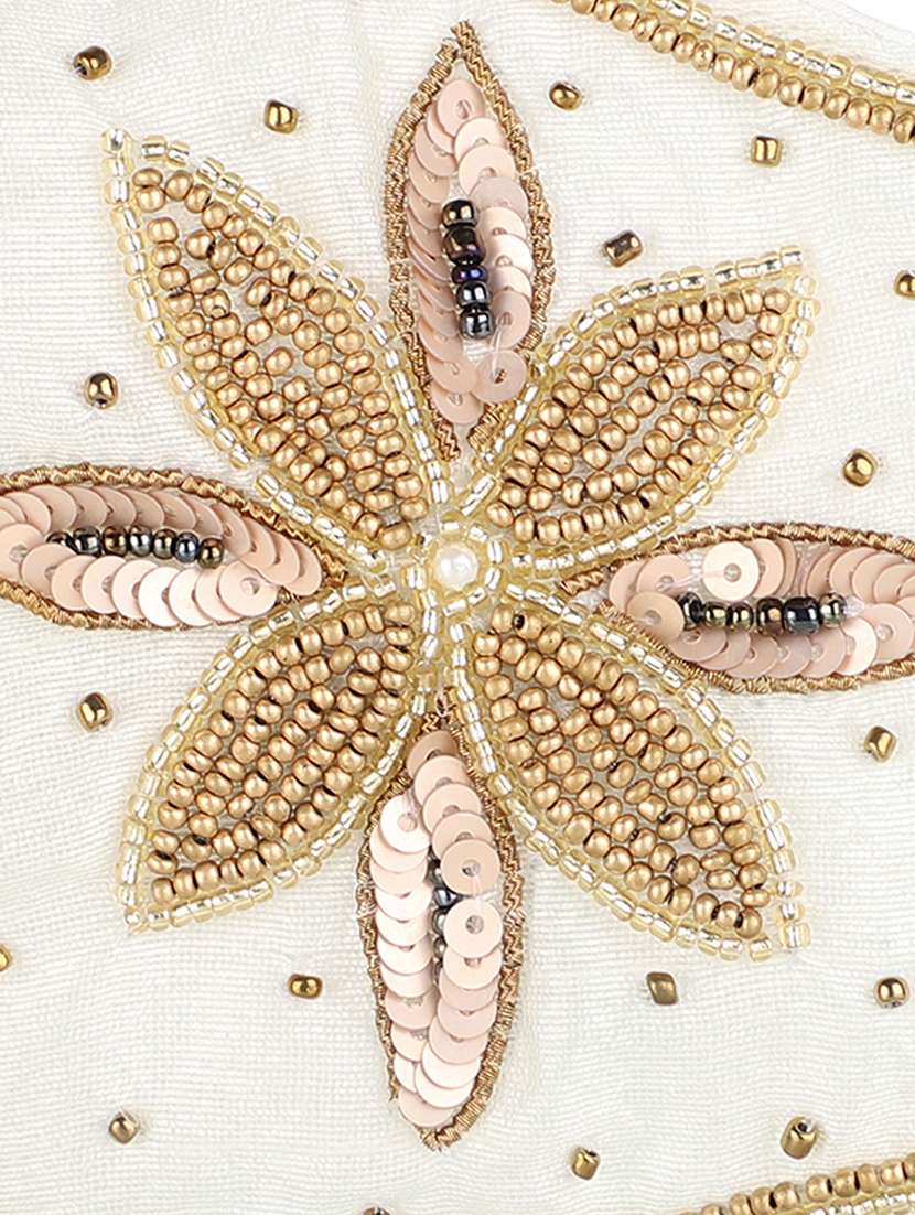 white silk antipollution women mask - 18403024 -  Standard Image - 5