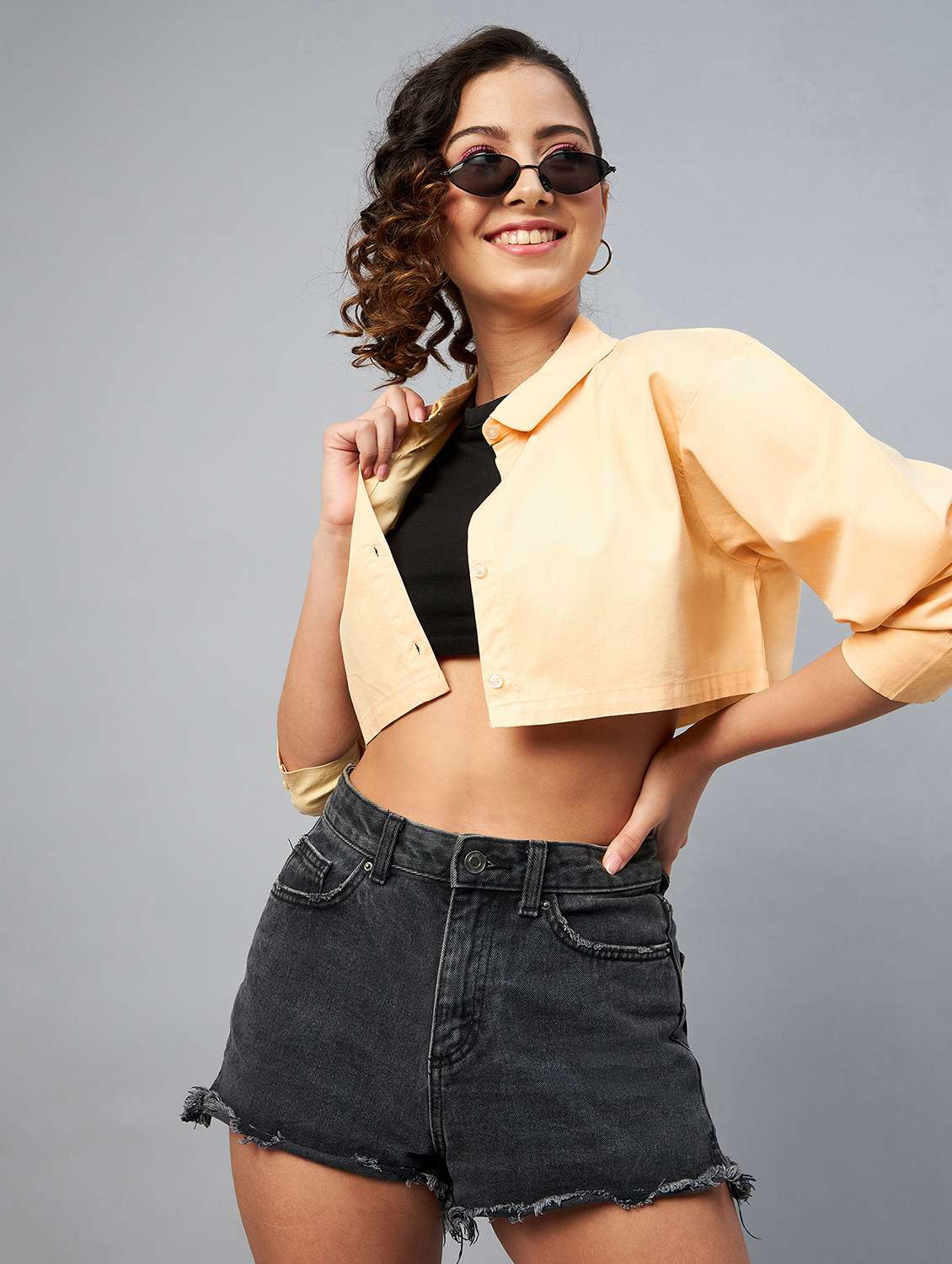 long sleeved solid crop shirt - 18413749 - Standard Image - 3