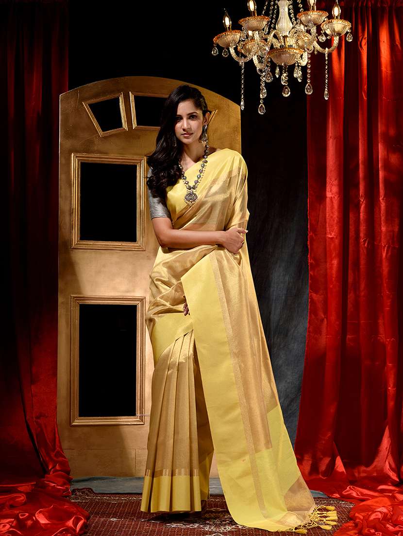 solid with bordered woven saree