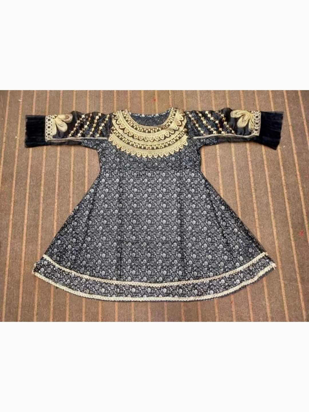 embroidered girl frock  - 18421744 -  Zoom Image - 0