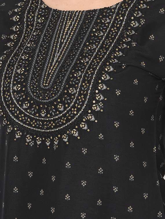 women's straight kurta - 18437112 - Standard Image - 3