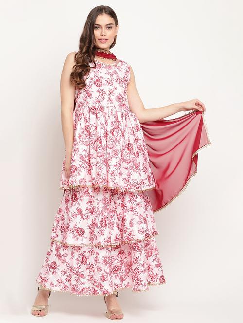 floral suit set - 18451176 -  Standard Image - 0