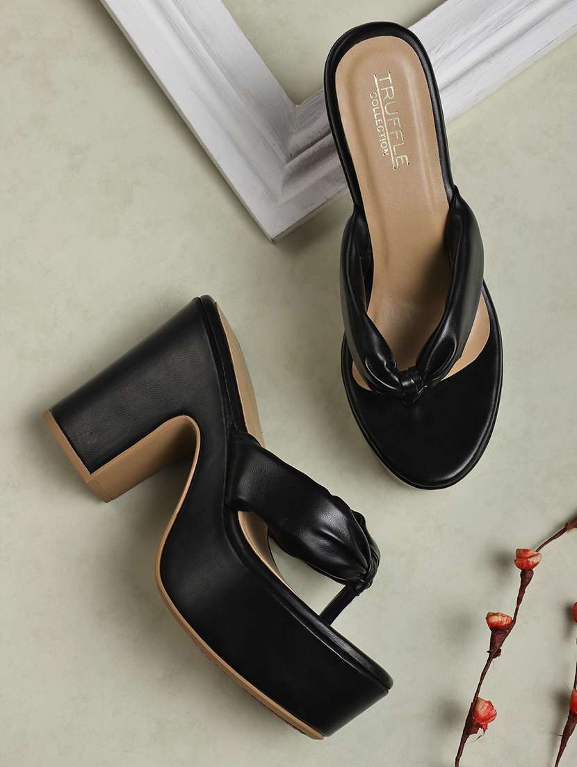 women black toe separator sandal