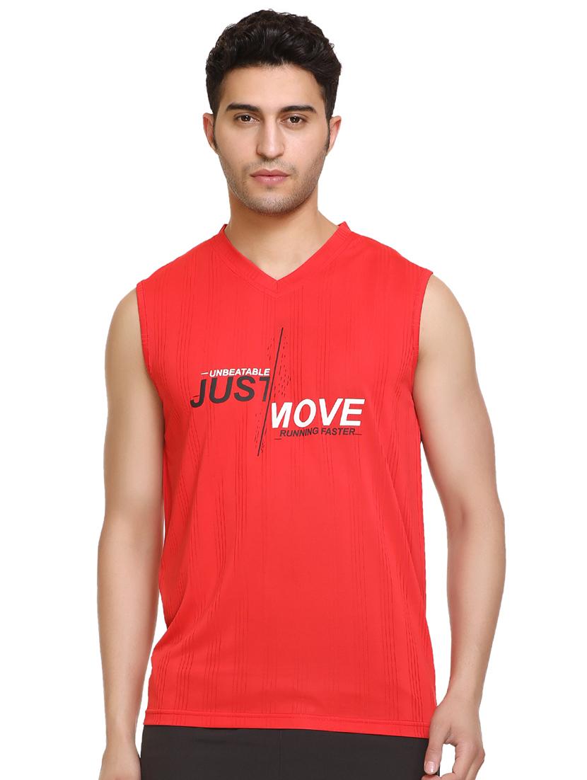 red chest-printed t-shirt - 18453174 -  Zoom Image - 0