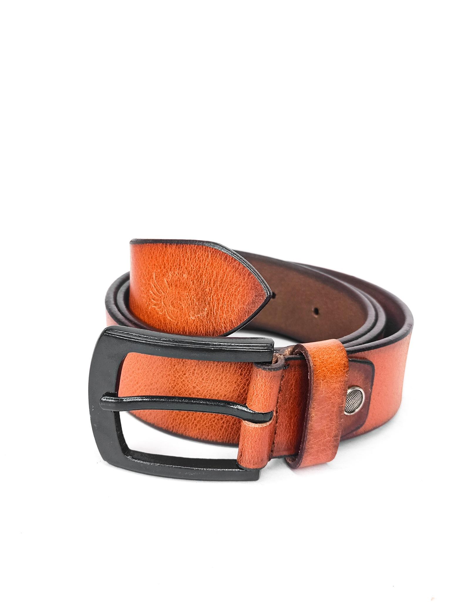 high quality leather belts are made - 18459233 - Zoom Image - 0