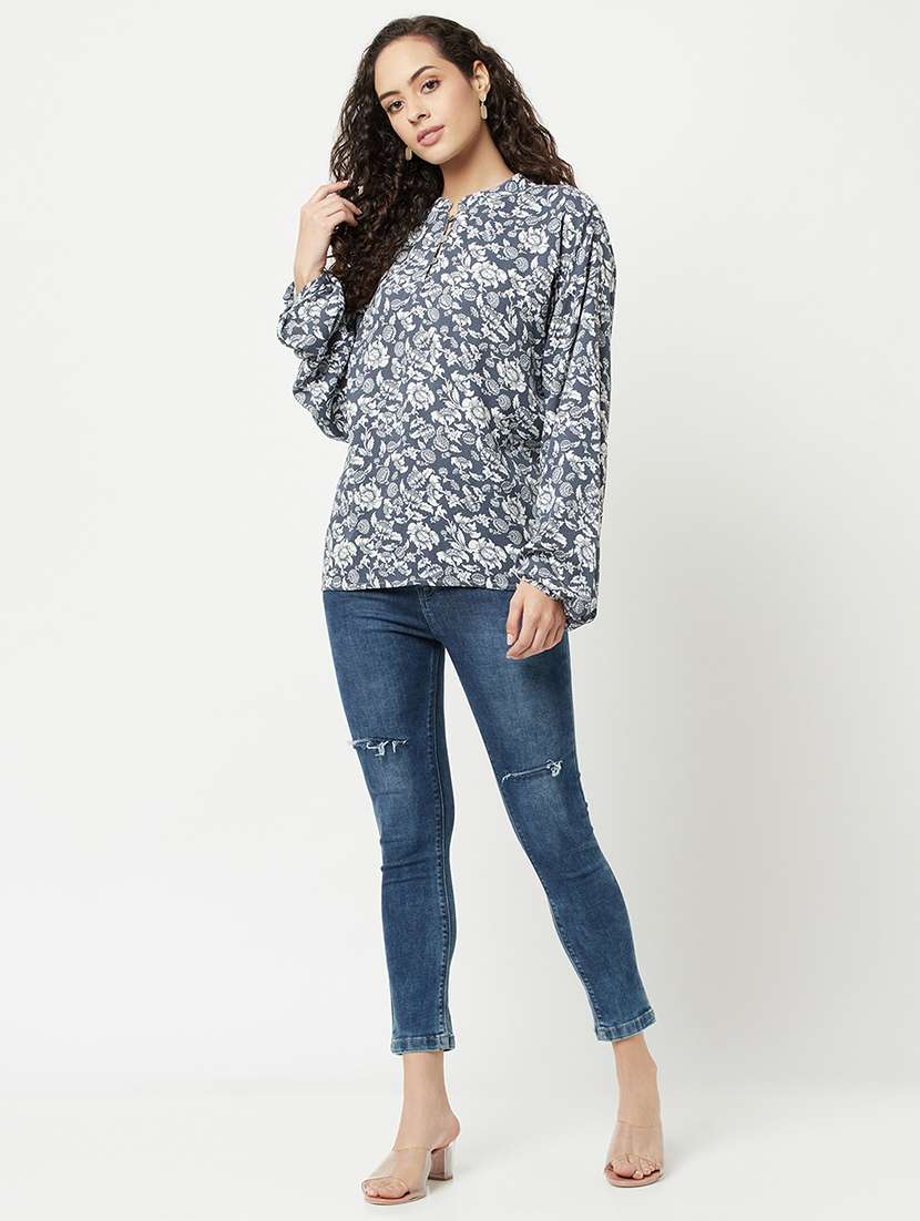 women's slash knee skinny fit jeans - 18462556 -  Standard Image - 3