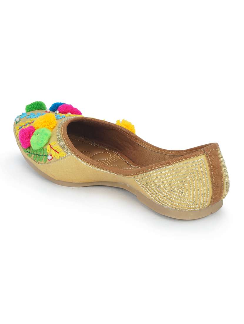 women beige embroidered ethnic juttis - 18463282 -  Standard Image - 3