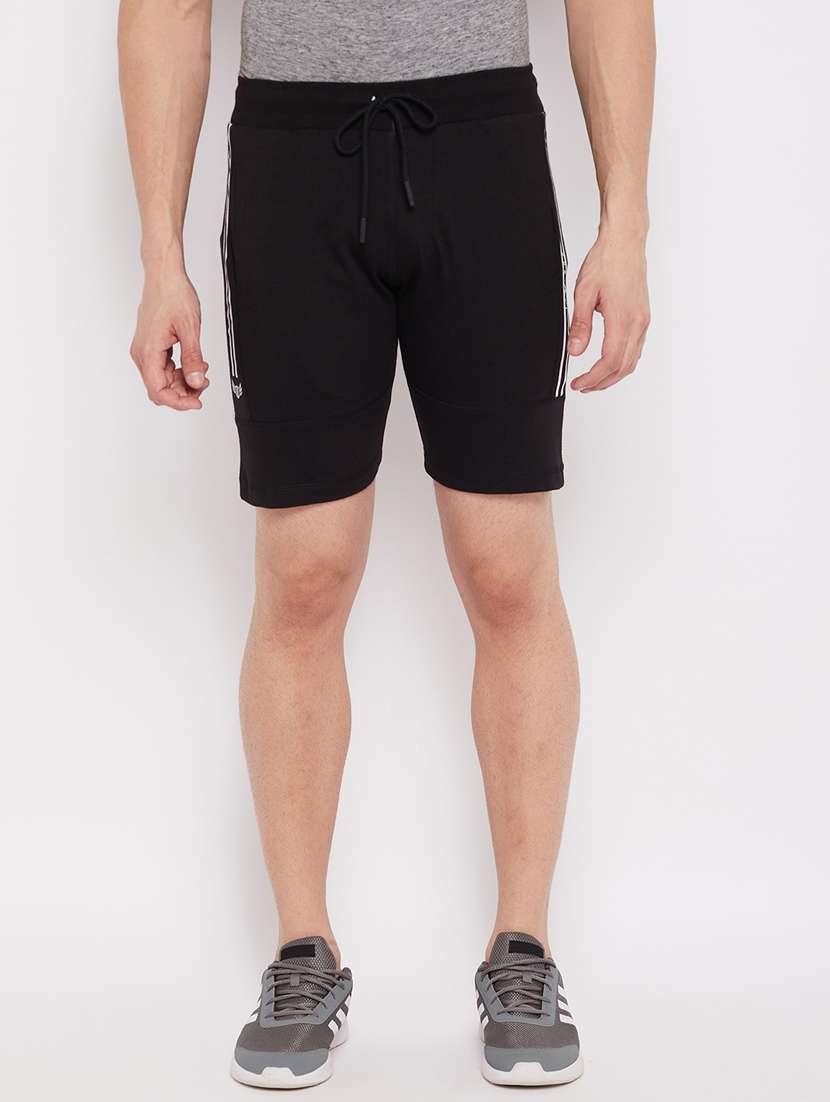black solid short - 18466031 -  Zoom Image - 0