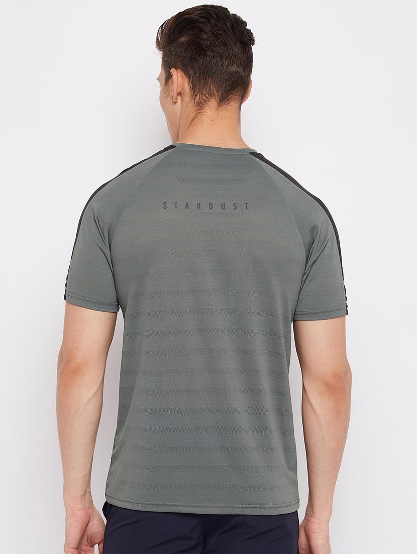 grey color-blocked t-shirt - 18466083 - Standard Image - 3