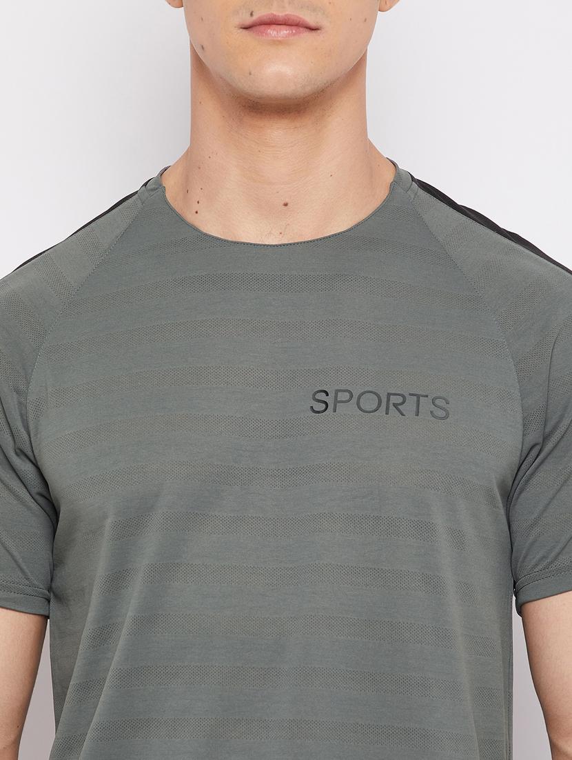 grey color-blocked t-shirt - 18466083 - Standard Image - 5