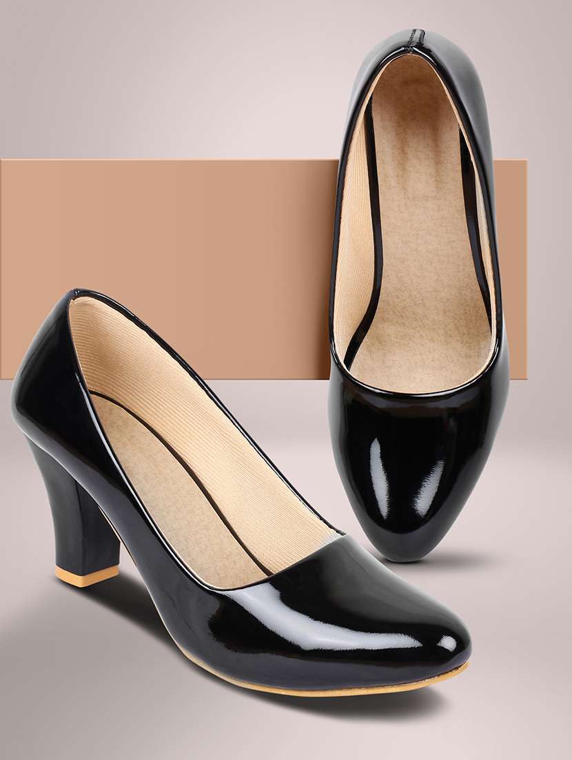 women black slip on pump