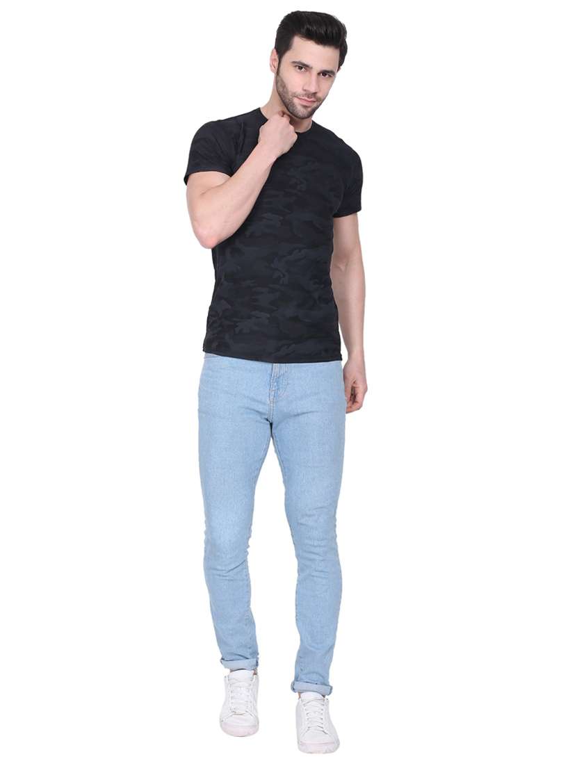 navy-blue camouflage t-shirt - 18470226 -  Standard Image - 3