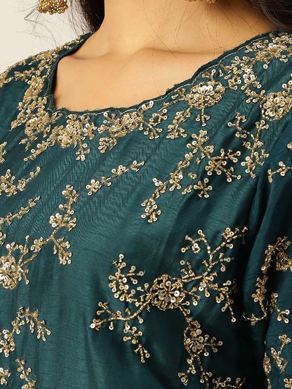 women embellished kurta sharara with dupatta set - 18480925 - Standard Image - 3