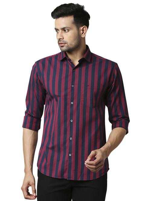 red striped casual shirt - 18512514 -  Standard Image - 0