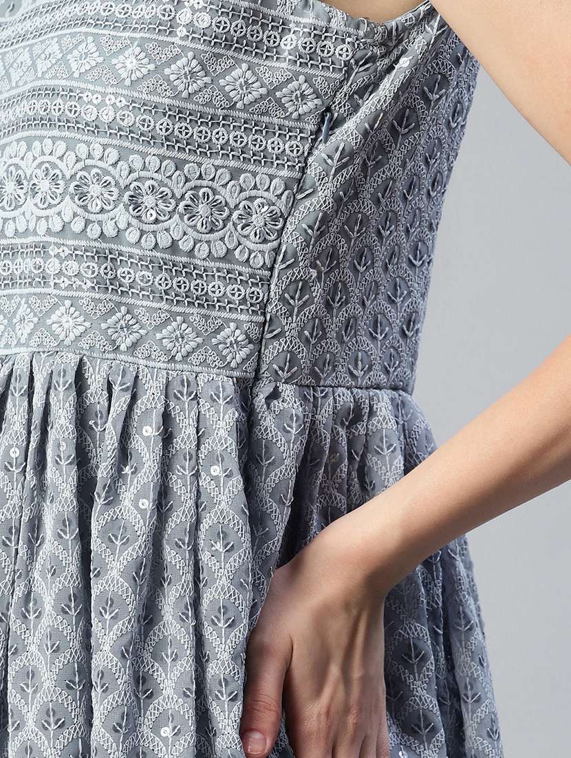 women grey sleeveless kurta sharara with dupatta set - 18519425 - Standard Image - 3