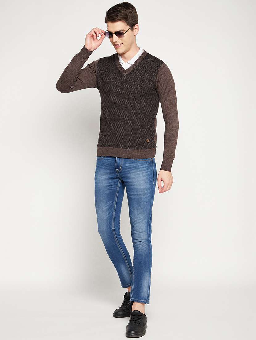 brown geometric pullover - 18522564 -  Standard Image - 3