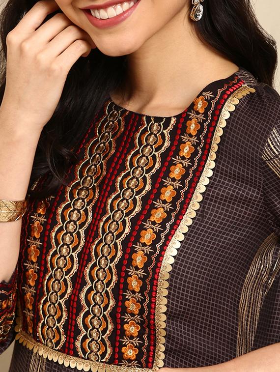 women checks round neck kurta pant set - 18532042 - Standard Image - 3