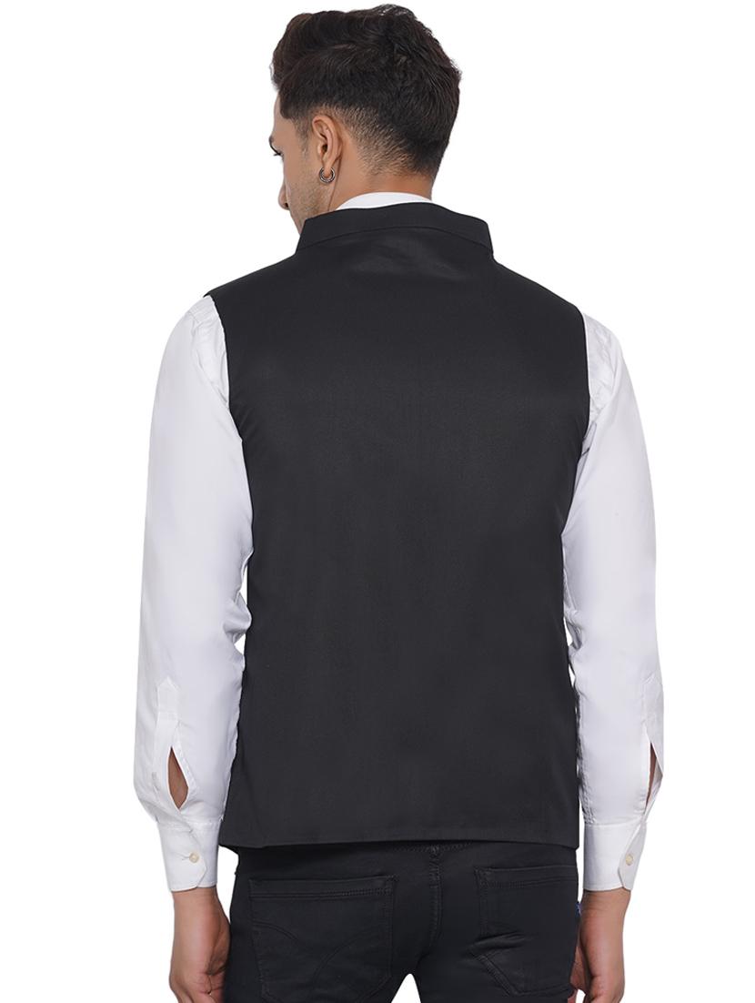 overlapping neck solid nehru jacket - 18532941 - Standard Image - 3