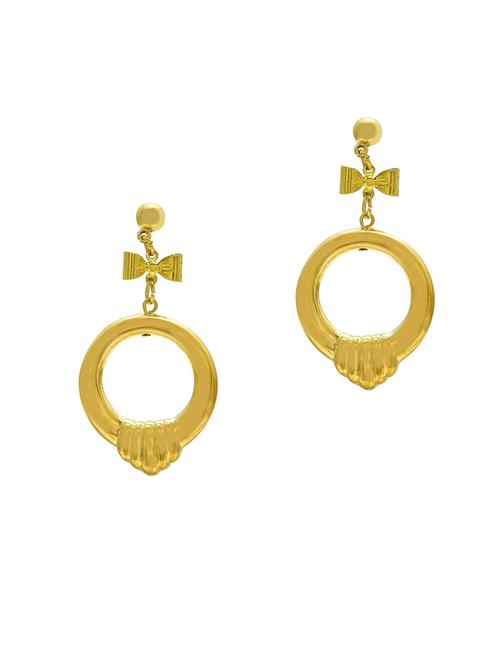 drop earring  - 18535479 -  Standard Image - 0