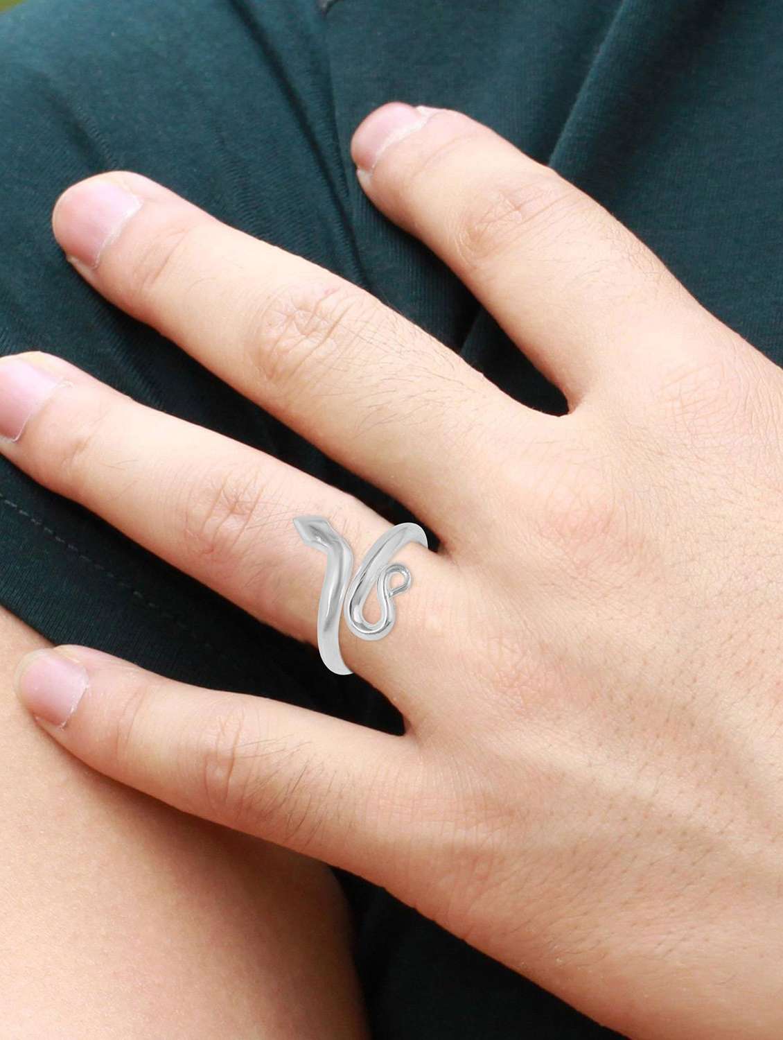 silver pleated ring - 18536980 -  Standard Image - 3